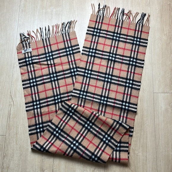BURBERRY LONDON SCARF - Picture 1 of 4